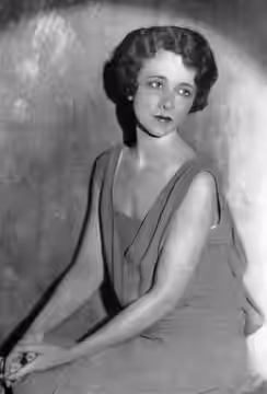 Portrait photograph of actress Dorothy Peterson, playing the role of Lucy Seward in the Broadway production of Dracula Caption reads, in part, as follows:Pretty (1928)