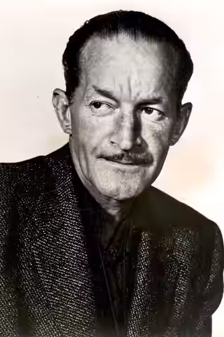 Lionel Lindon