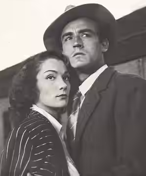 Doris Dowling e Vittorio Gassman in Riso amaro by Giuseppe De Santis. (1948)