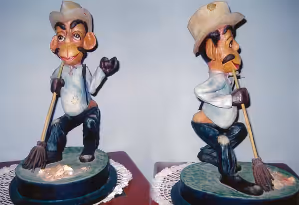 Mario Moreno Cantinflas, escultura de Onelio Escalona Vargas del Dúo Caricare. (2011)