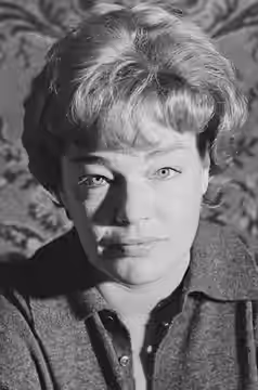 Sujet : Signoret, Simone (1921-1985) -- Portraits Langue : sans contenu linguistique Éditeur : Roger Pic (Paris) (1962)