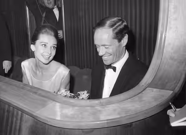 Skådespelerskan Audrey Hepburn på premiärbiografen Rigoletto vid premiären av hennes film "Nunnan". (1959)