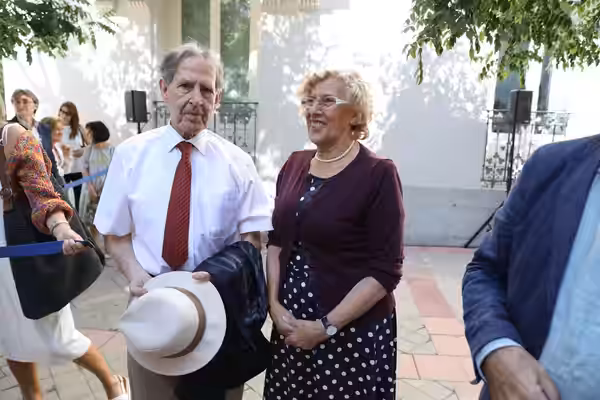 La aportación como político, intelectual y escritor de Jorge Semprún ha llevado al Ayuntamiento de Madrid a rendirle un homenaje en la ciudad que le vio nacer,  (2017)