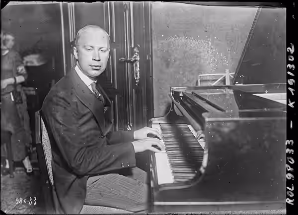 Sujet : Prokofʹev, Sergej Sergeevič (1891-1953) -- Portraits Portraits -- 1914-1945 Référence bibliographique : Rol, 98033 Appartient à l’ensemble documentaire  (1925)
