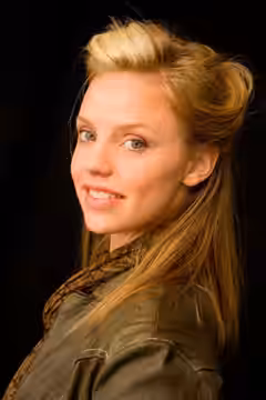 Kelli Garner