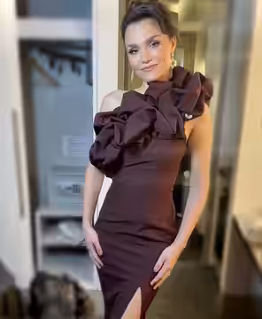 Samantha barks 2025