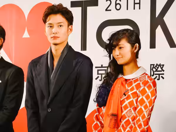 第26回 東京国際映画祭 岡田将生 忽那汐里 (オー!ファーザー) (2013)