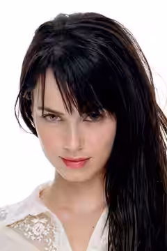 Mia Kirshner