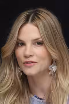 Sylvia Hoeks