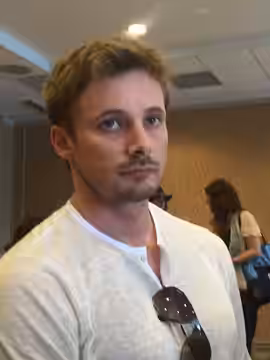Bradley James. (2015)