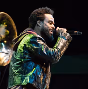 Bilal performing at the SummerStage in Central Park concert in New York City (2015)