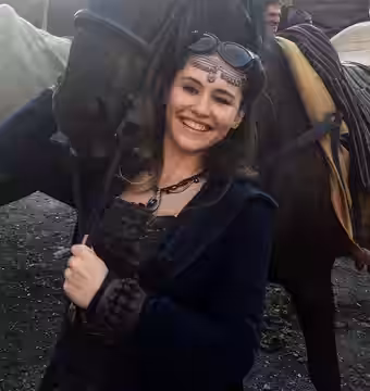 Christina Chong on the set of the series Of Kings and Prophets, produced in 2015 (2021)