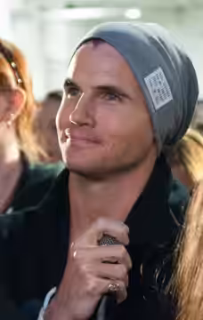 Robbie Amell in february 2016 at "Heroes and Villains fanfest