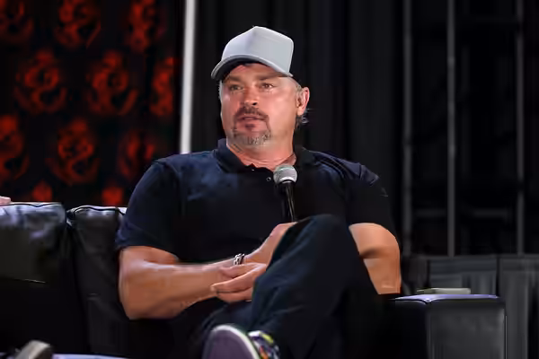 Tom Welling speaking with attendees at the 2024 Rose City Comic Con at the Oregon Convention Center in Portland, Oregon. Please attribute to Gage Skidmore if us