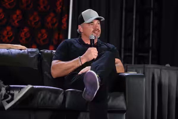 Tom Welling speaking with attendees at the 2024 Rose City Comic Con at the Oregon Convention Center in Portland, Oregon. Please attribute to Gage Skidmore if us