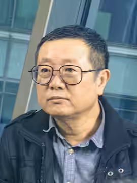​刘慈欣在与王晋康的对谈会上 地点：北京SKP (2025)