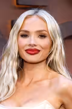 Natalie Alyn Lind