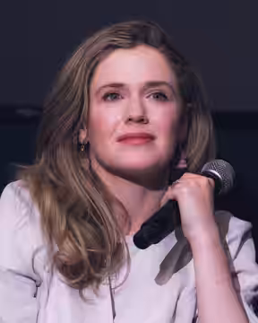 Harriet Dyer