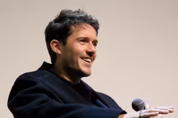 Cesar Domboy is a fan favorite at the Land Con Outlander convention in Paris (2022)