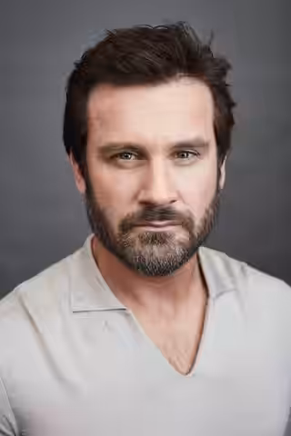 Clive Standen