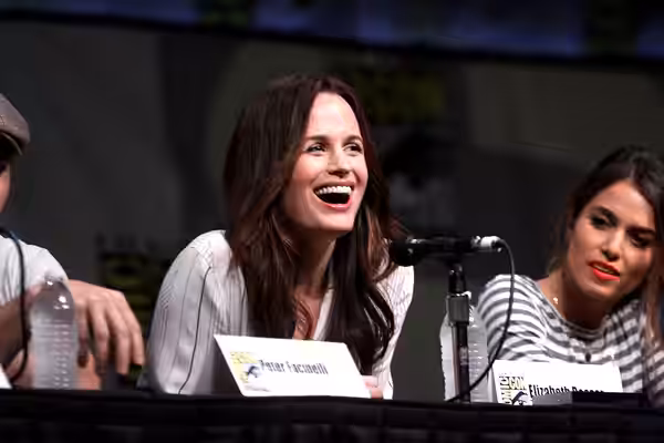 Elizabeth Reaser speaking at the 2012 San Diego Comic-Con International in San Diego, California. Please attribute to Gage Skidmore if used elsewhere.