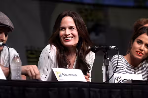 Elizabeth Reaser speaking at the 2012 San Diego Comic-Con International in San Diego, California. Please attribute to Gage Skidmore if used elsewhere.