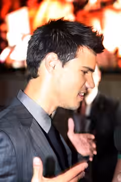 Abduction Taylor Lautner. (2011)