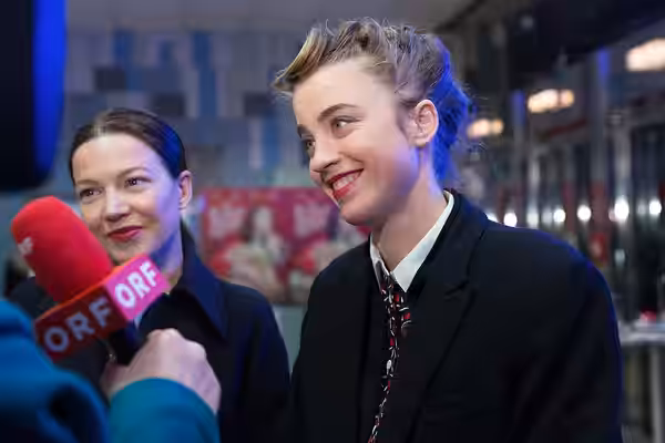 Actresses Adèle Haenel and Hannah Herzsprung interviewed for ORF at the Austrian premiere of Die Blumen von gestern at Gartenbaukino, Vienna, Austria. (2017)