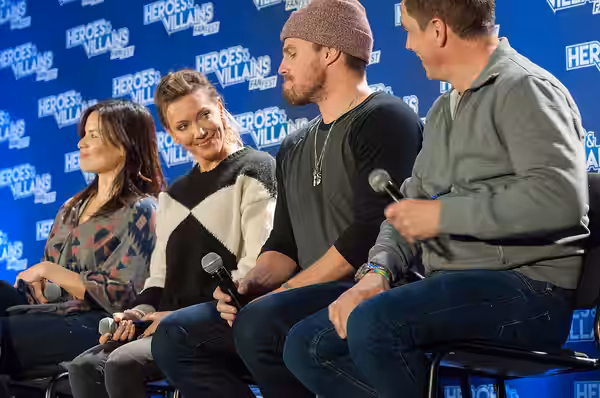Katrina Law, Katie Cassidy, Stephen Amell and John Barrowman at HVFF London 2016.