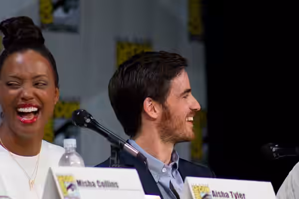 Aisha Tyler &amp; Colin O'Donoghue (2014)