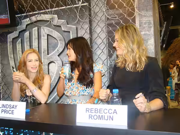 Jaime Ray Newman, Lindsay Price &amp; Rebecca Romijn signing (2009)