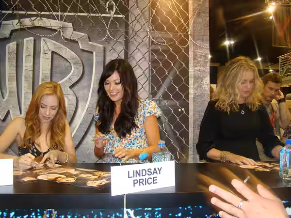 Jaime Ray Newman, Lindsay Price &amp; Rebecca Romijn signing (2009)