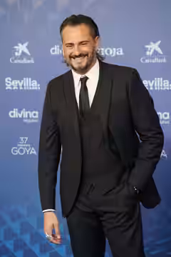 Asier Etxeandia en la alfombra roja de los premios Goya 2023 celebrados en Sevilla