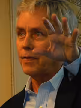 Carl Hiaasen
