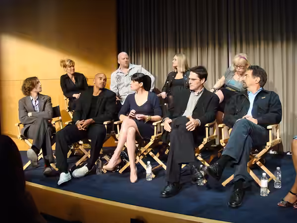 The cast of Criminal Minds at the Paley Centre. Back row (left to right): Jayne Atkinson, Ed Bernero (producer), A. J. Cook, Kirsten Vangsness. Front row: Matth (2008)