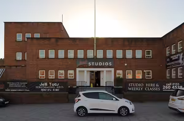 Performing arts school, the location of the second series of "Dance Mums with Jennifer Ellison" on Edge Lane next to the Botanic Park. (2019)