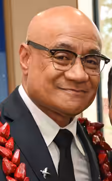Oscar Kightley, at an assembly at Rutherford College, Te Atatū, on 13 October 2025, where he was inducted into the Rutherford College Hall of Distinction