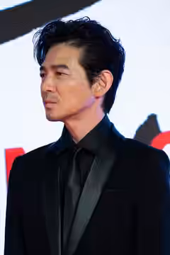 第32回 東京国際映画祭 オープニングセレモニー 吉岡秀隆 (男はつらいよ お帰り 寅さん) (2019)
