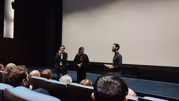 Emmanuel Mouret et Virginie Ledoyen à la Cinémathèque française en 2022.