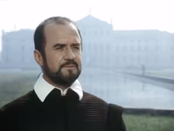 Cyril Cusack in una scena del film Galileo (1968)