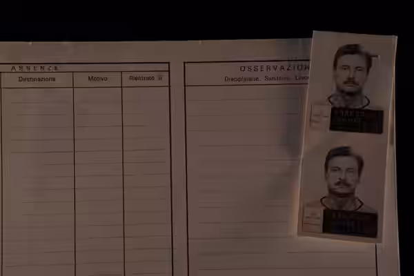 Scheda di registrazione personale di Andrei Tarkowski (fotosegnalamento) presso il campo profughi di Latina (1985)