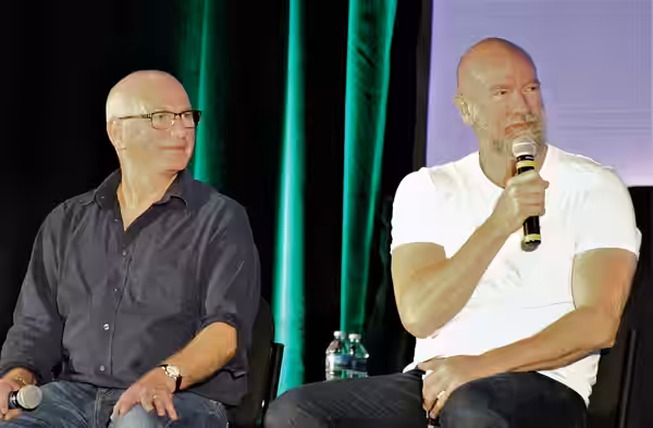 Graham McTavish (and Gary Lewis) answering audience questions during a panel at Creation Entertainment's New Jersey Outlander Convention on 20 August 2018.