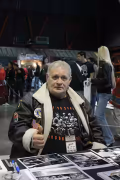 Bo Hopkins at the 2009 Sacramento Autorama