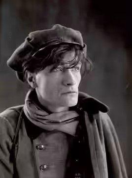 Antonin Artaud (1896-1948) dans le rôle de Gringalet, du film Le Juif errant de Luitz-Morat . (1926)