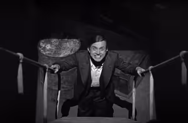 Cropped screenshot of Dwight Frye from the trailer for the film Dracula (1931)