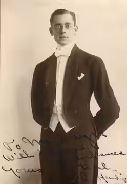 Stage actor Sam B. Hardy. Subjects: actors (1906)