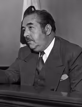 Walter Connolly, character actor, testifying in an injury lawsuit, Los Angeles. This photograph appears in "Actor Tells of Injury While Seeing Polo Game," Los A (1935)