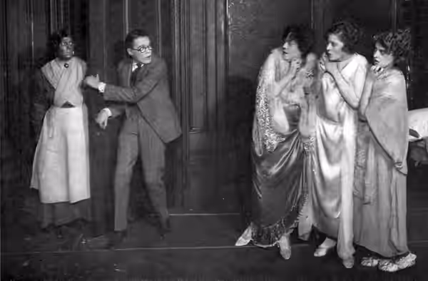 Promotional photograph for the 1922 play The Cat and the Canary Left to right: Blanche Friderici, Henry Hull, Beth Franklyn, Jane Warrington and Florence Eldrid