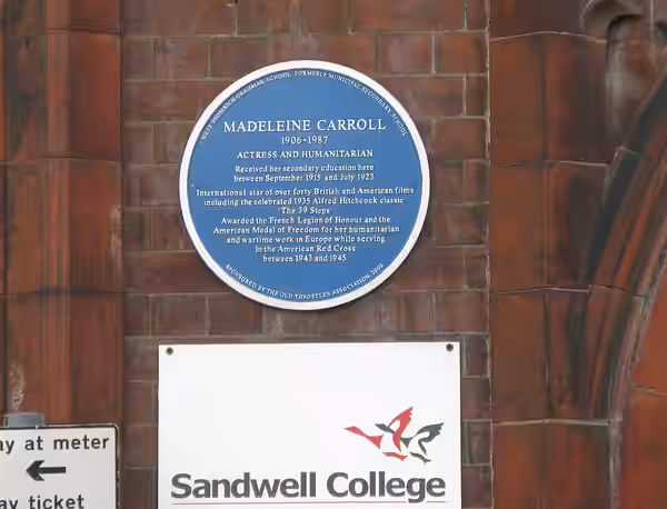Madeleine Carroll Blue plaque, West Bromwich Lodge Road (2013)