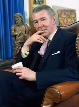Sir Michael Redgrave taken in photographer's studio London (1973)